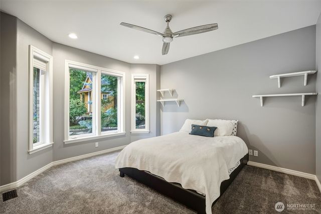 514 Wayne's Ridge Circle, Camano Island, WA 98282