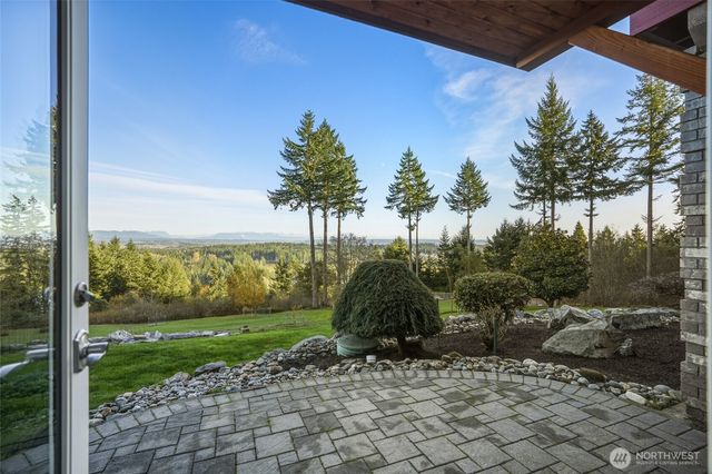 514 Wayne's Ridge Circle, Camano Island, WA 98282