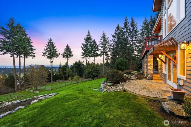 514 Wayne's Ridge Circle, Camano Island, WA 98282