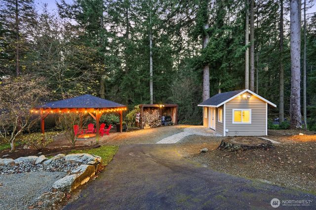 514 Wayne's Ridge Circle, Camano Island, WA 98282