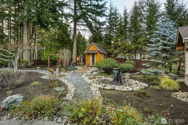 514 Wayne's Ridge Circle, Camano Island, WA 98282
