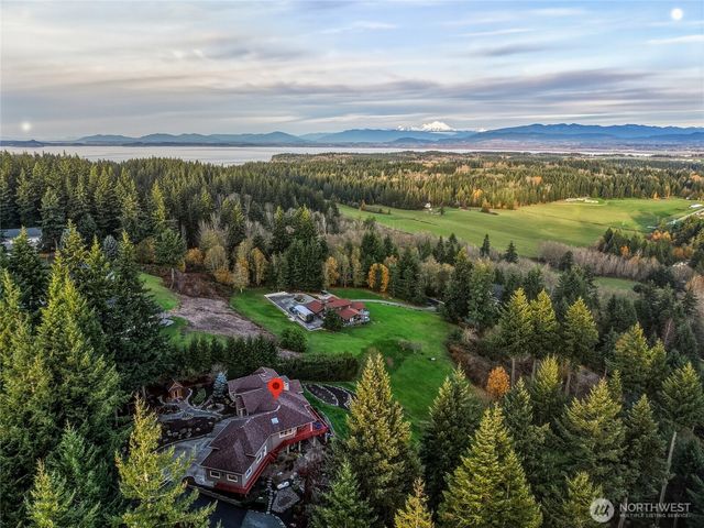 514 Wayne's Ridge Circle, Camano Island, WA 98282