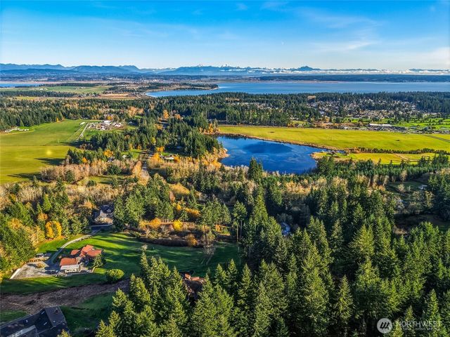 514 Wayne's Ridge Circle, Camano Island, WA 98282