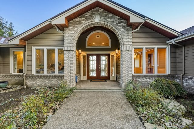 514 Wayne's Ridge Circle, Camano Island, WA 98282