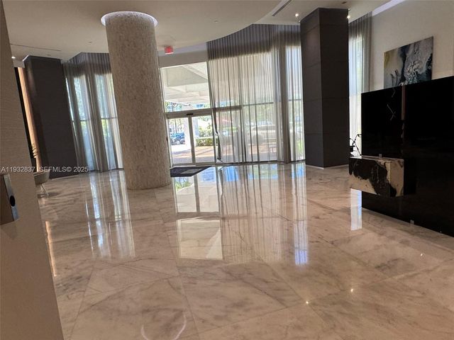 3300 NE 192nd St PH01, Aventura, FL 33180