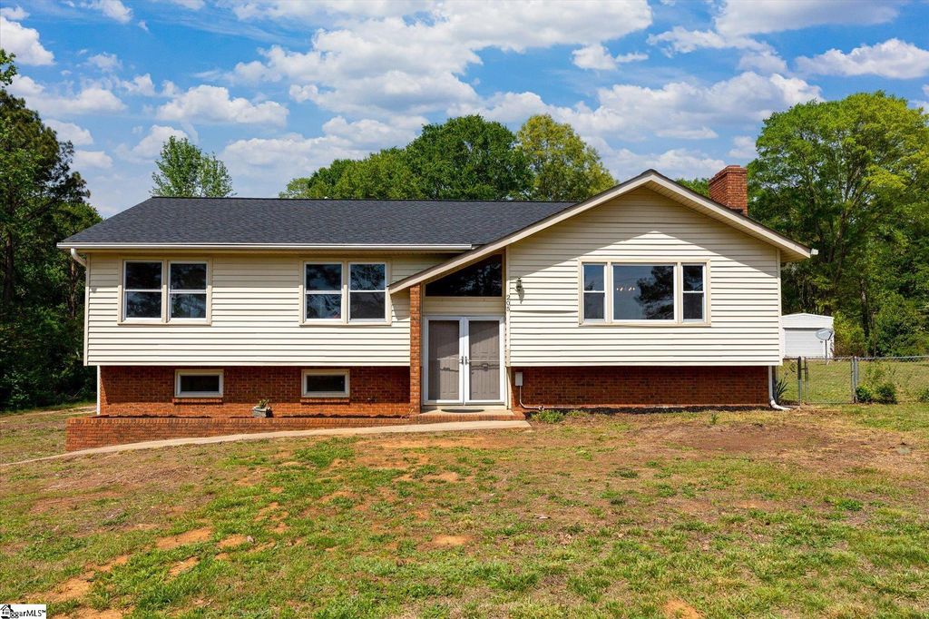 205 Dietz Drive, Spartanburg, SC 29307