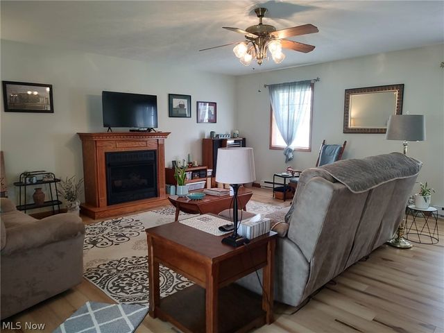 4314 Sherrod Valley Drive SW, Sherrodsville, OH 44675