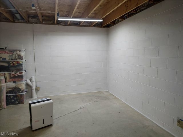 4314 Sherrod Valley Drive SW, Sherrodsville, OH 44675