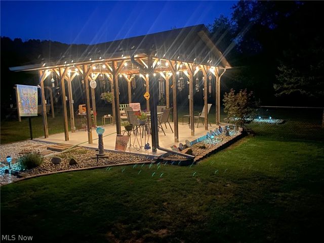 4314 Sherrod Valley Drive SW, Sherrodsville, OH 44675