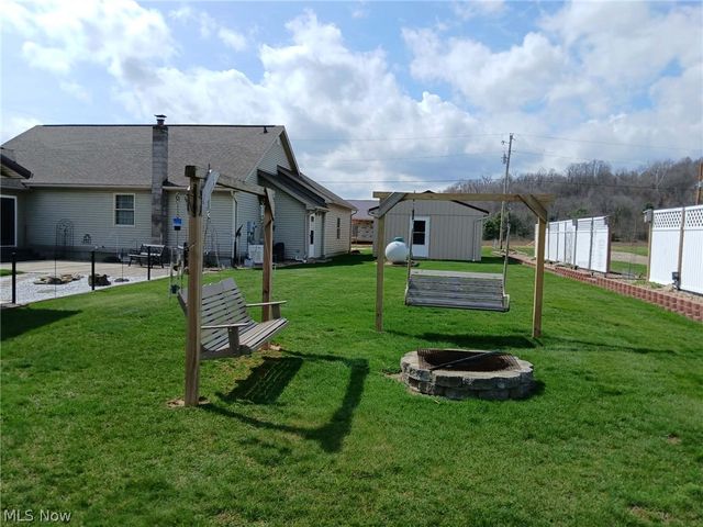 4314 Sherrod Valley Drive SW, Sherrodsville, OH 44675