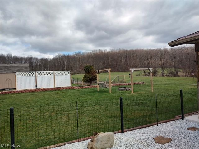 4314 Sherrod Valley Drive SW, Sherrodsville, OH 44675