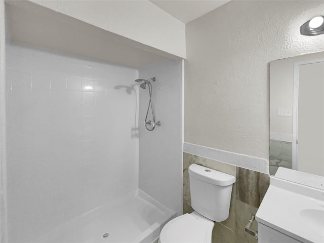 6102 Lakecrest Drive, Garland, TX 75043
