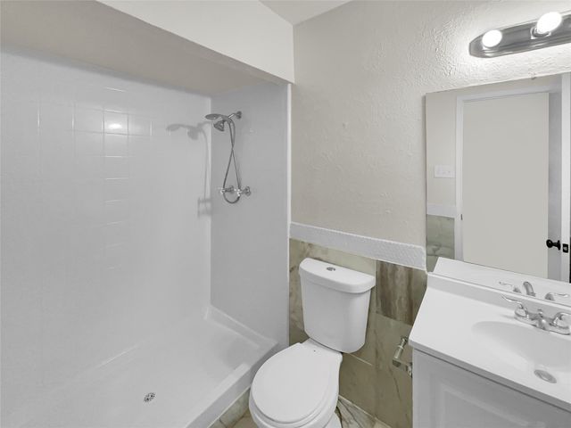 6102 Lakecrest Drive, Garland, TX 75043