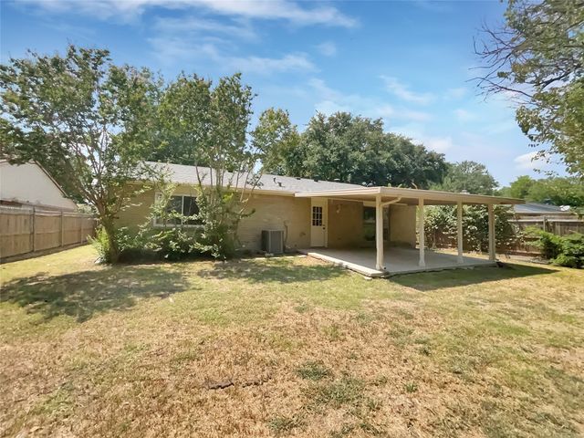 6102 Lakecrest Drive, Garland, TX 75043