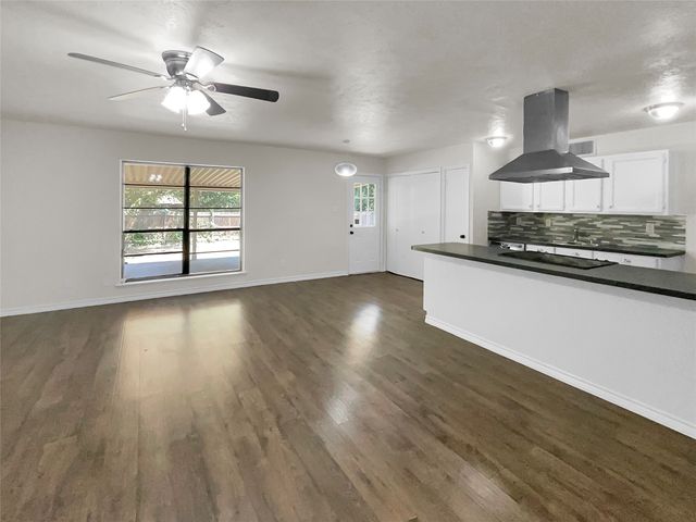 6102 Lakecrest Drive, Garland, TX 75043