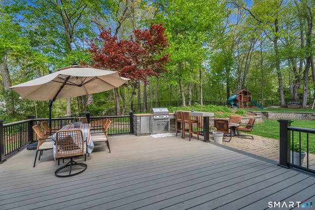 7 Winchester Road, East Lyme, CT 06333