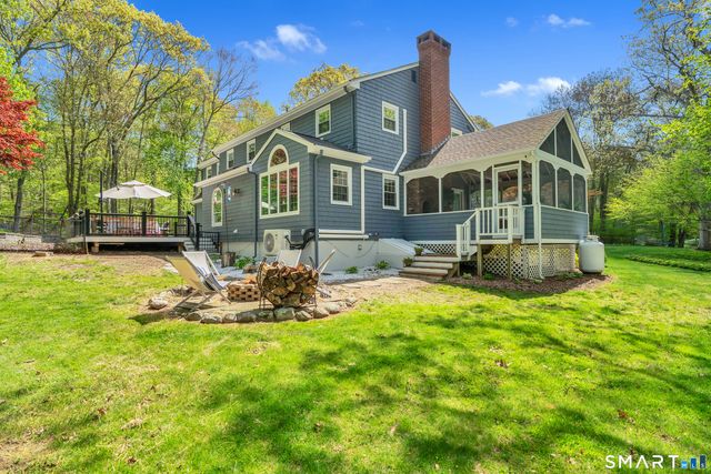 7 Winchester Road, East Lyme, CT 06333