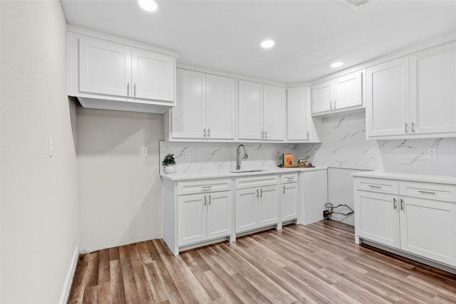 305 Hensley Drive, Grand Prairie, TX 75050