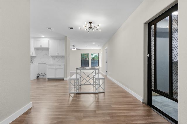 305 Hensley Drive, Grand Prairie, TX 75050