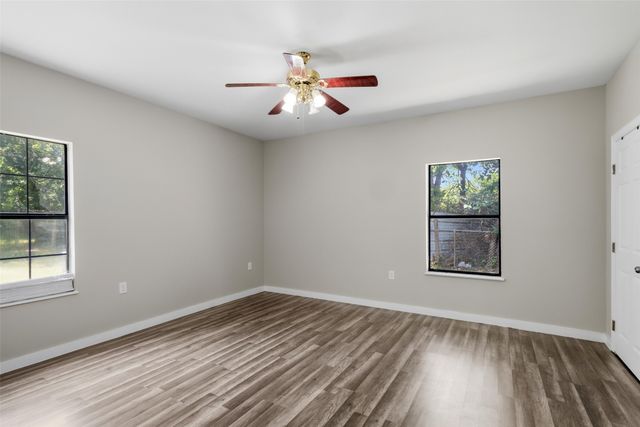 305 Hensley Drive, Grand Prairie, TX 75050