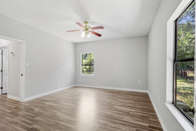 305 Hensley Drive, Grand Prairie, TX 75050