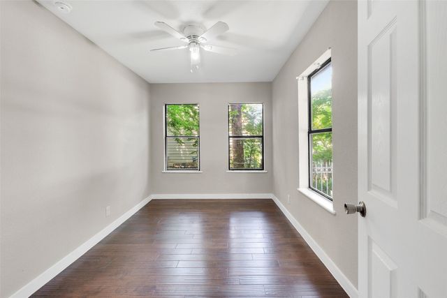 305 Hensley Drive, Grand Prairie, TX 75050