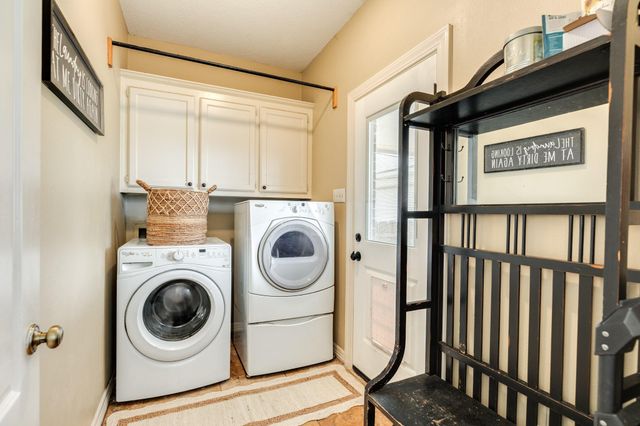 102 Silver Lace Street, Lake Jackson, TX 77566