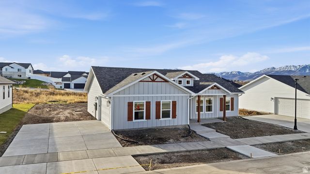 697 W 20 N, Hyrum, UT 84319