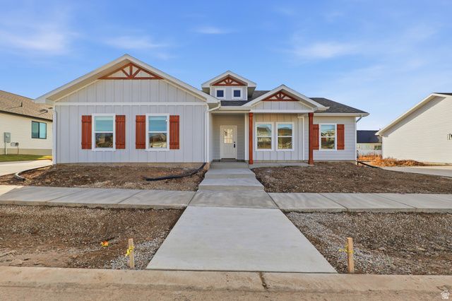 697 W 20 N, Hyrum, UT 84319