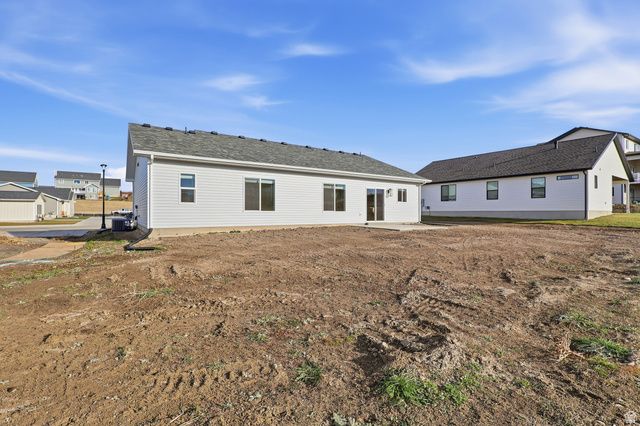 697 W 20 N, Hyrum, UT 84319