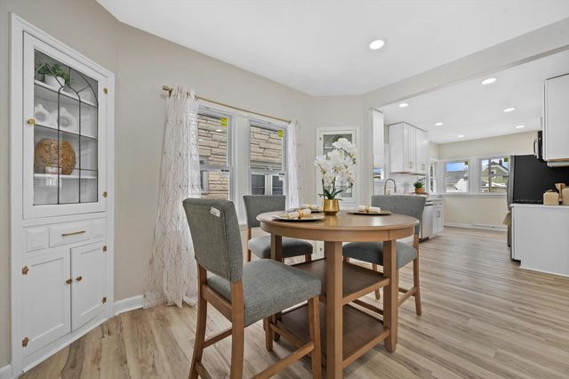 3525 S 19th STREET, Milwaukee, WI 53221