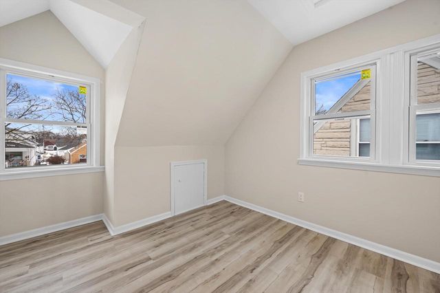 3525 S 19th STREET, Milwaukee, WI 53221