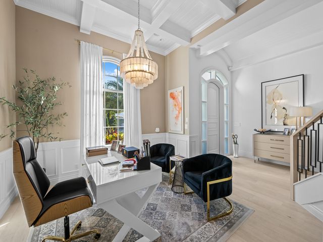 1025 Vista Del Mar Drive N, Delray Beach, FL 33483