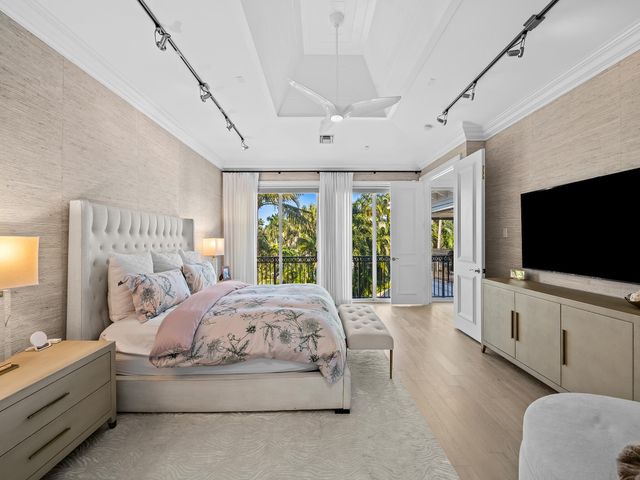 1025 Vista Del Mar Drive N, Delray Beach, FL 33483