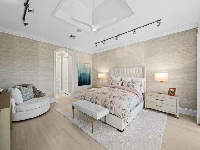 1025 Vista Del Mar Drive N, Delray Beach, FL 33483