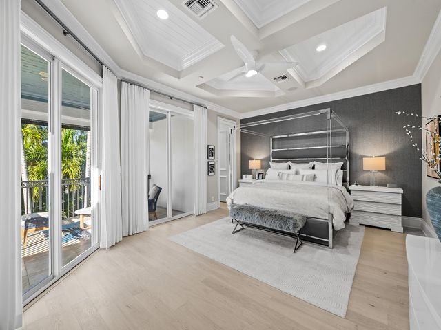 1025 Vista Del Mar Drive N, Delray Beach, FL 33483