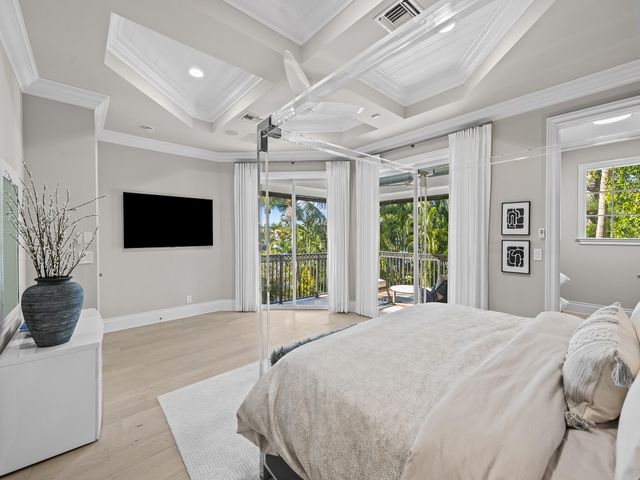 1025 Vista Del Mar Drive N, Delray Beach, FL 33483