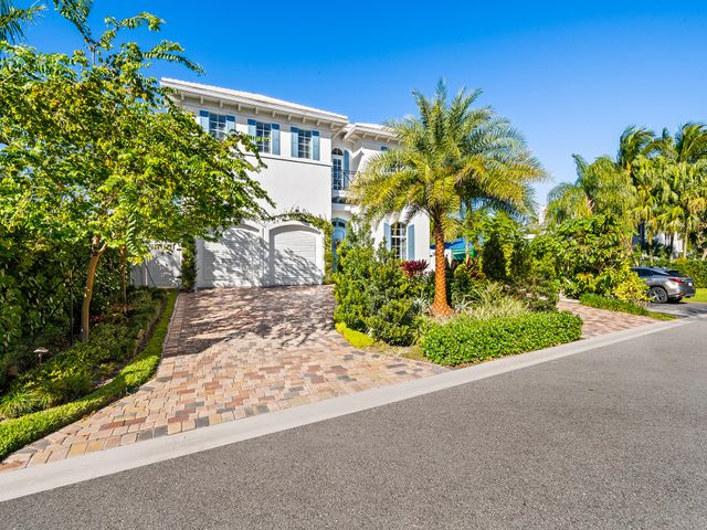 1025 Vista Del Mar Drive N, Delray Beach, FL 33483