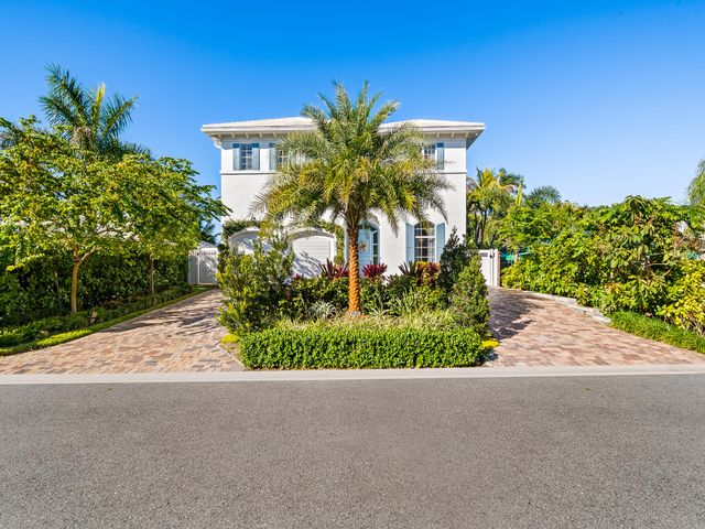 1025 Vista Del Mar Drive N, Delray Beach, FL 33483
