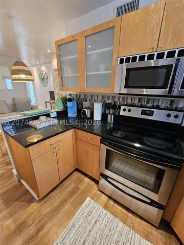 751 Collins Ave 3, Miami Beach, FL 33139