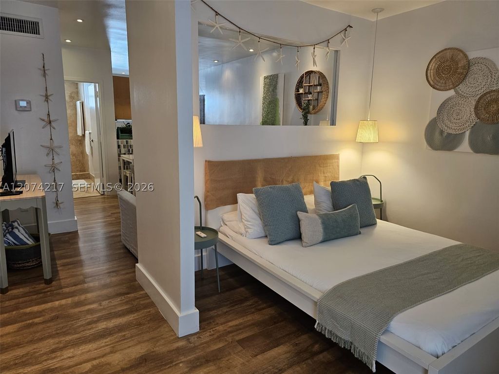 751 Collins Ave 3, Miami Beach, FL 33139