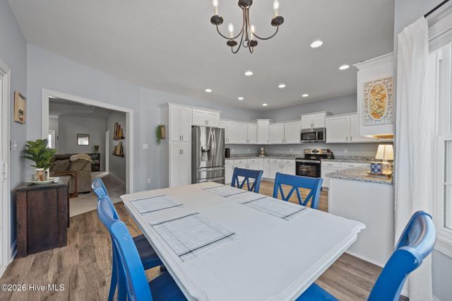 587 Appalachian Trail S, Jacksonville, NC 28546