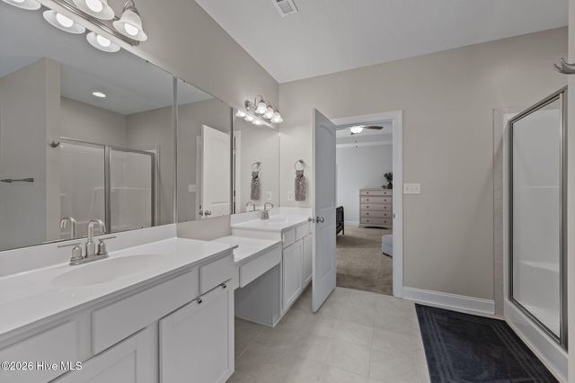 587 Appalachian Trail S, Jacksonville, NC 28546