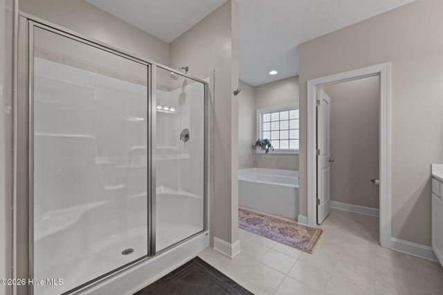 587 Appalachian Trail S, Jacksonville, NC 28546