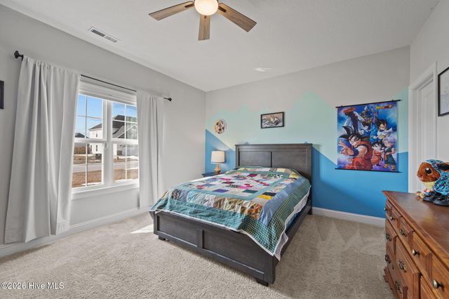 587 Appalachian Trail S, Jacksonville, NC 28546