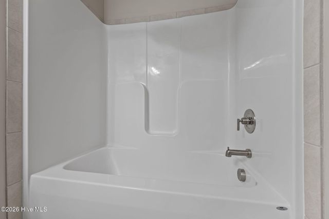 587 Appalachian Trail S, Jacksonville, NC 28546