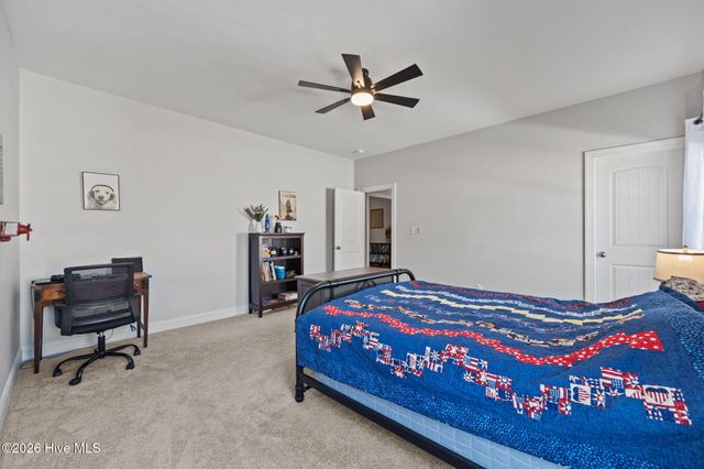 587 Appalachian Trail S, Jacksonville, NC 28546