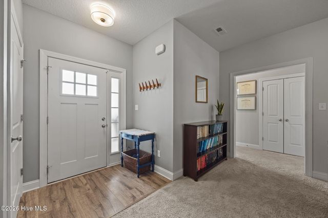 587 Appalachian Trail S, Jacksonville, NC 28546