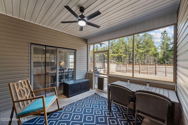 587 Appalachian Trail S, Jacksonville, NC 28546