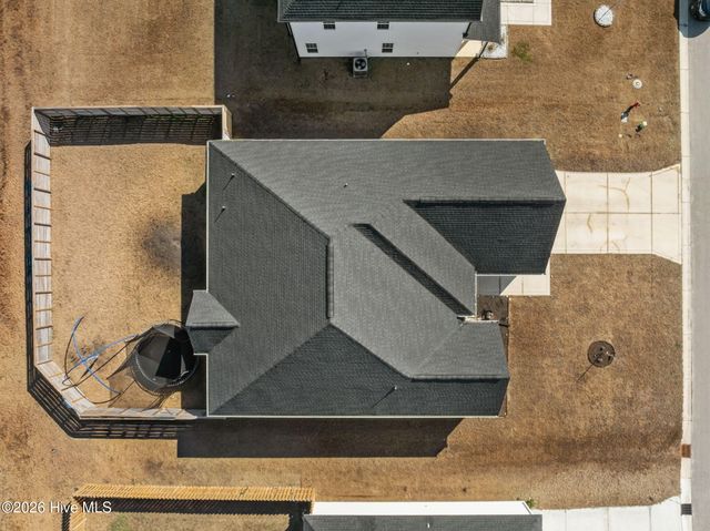 587 Appalachian Trail S, Jacksonville, NC 28546